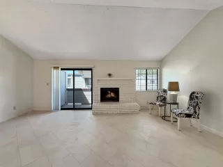 Photo #1: 226093486 Listing
