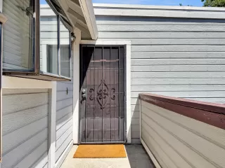 Photo #3: 226093486 Listing