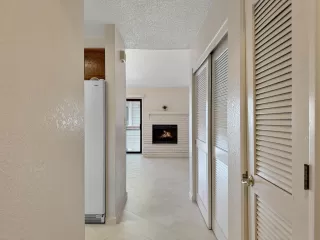Photo #4: 226093486 Listing