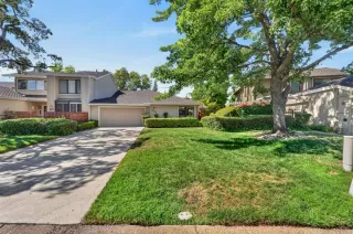 Photo #1: 226093910 Listing