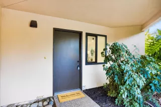 Photo #3: 226093949 Listing 